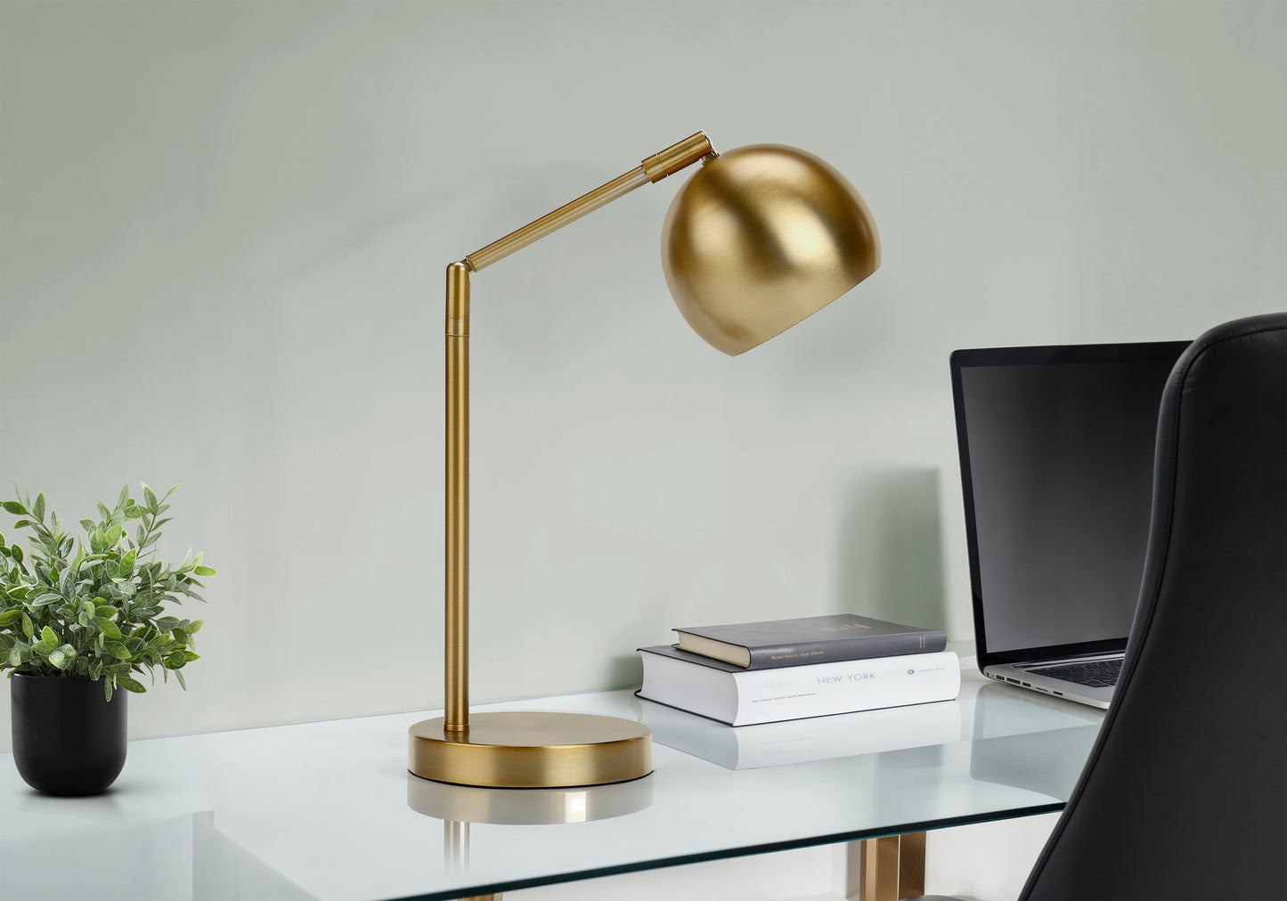 Arcus Modern Desk Lamp
